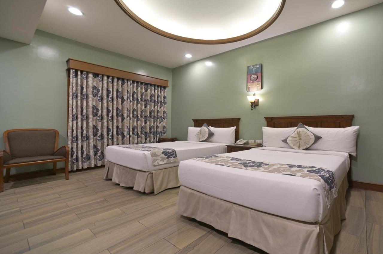 Hotel Paragon And Baguio City