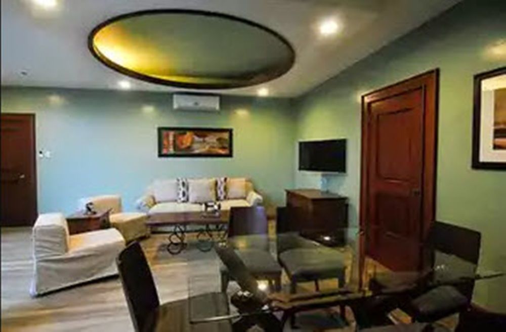 Hotel Paragon And 3*